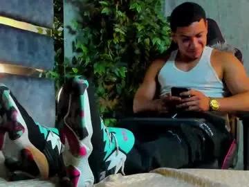 bastian_franco01 — Powerful feet and steel muscles, two combinations in a single room, what do you choose first? - Naked and Dick hard! - #cum #cashmaster #new #slave #findom