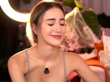 Freechat emilyraymont on Chaturbate