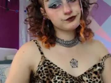 Freechat friskyflowers on Chaturbate