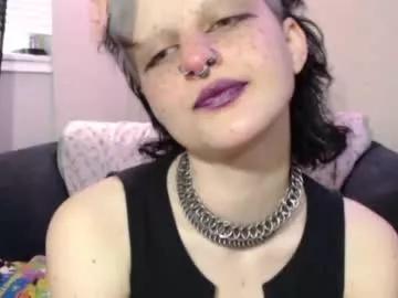 Freechat friskyflowers on Chaturbate