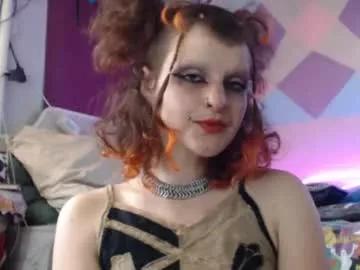Freechat friskyflowers on Chaturbate