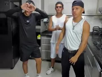 Chaturbate hot_sexmature is Freechat hot_sexmature — Shh... I invited my friends into the kitchen. Come help me light them. The sound of the chips drives me crazy with desire. #latino #cum #gay