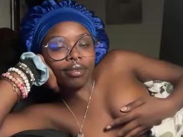 kinkycoupleinteracial on Chaturbate 