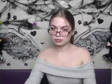 Freechat larapika on Chaturbate