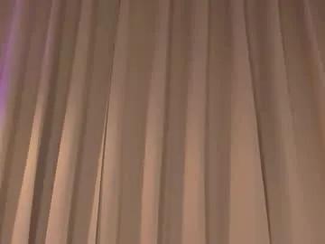 Freechat lovely_queens on Chaturbate