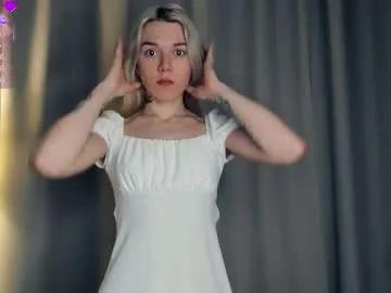 myviolet_rush — Olive here^^ GOAL:  This heart is meant for you  #18 #muscle #skinny #new #smalltits [15 tokens remaining]