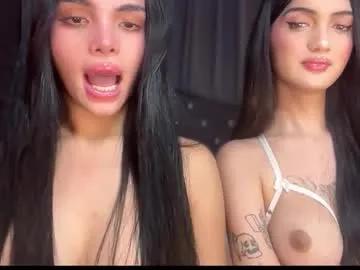 Freechat sexyadrianaqueents on Chaturbate