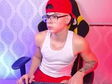 Freechat the_dean_boy on Chaturbate