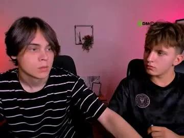 Freechat travis_wolf_ on Chaturbate