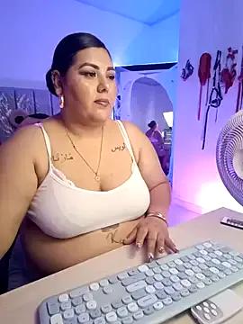 Freechat AndreaKinky on StripChat