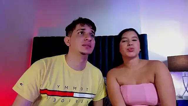 BonnieeAndClyde on StripChat 