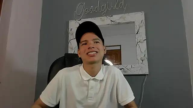 Freechat camillo_virgil on StripChat