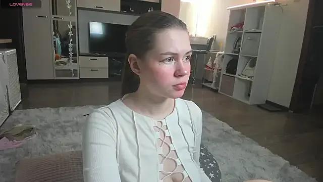 Freechat HeatherNextDoor on StripChat