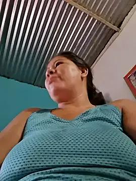 hotmom33 — TWO OPEN PUSSIES