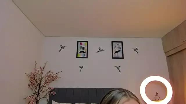 Freechat im_sarah34 on StripChat