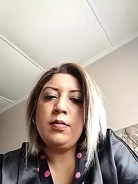 IndianLara on StripChat 