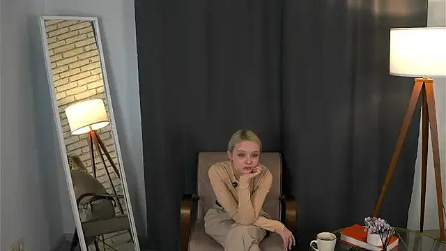 Freechat IraYounce on StripChat