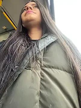 Freechat Isabella21_ on StripChat