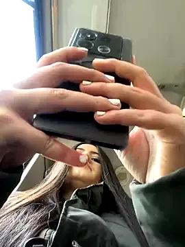 Freechat Isabella21_ on StripChat