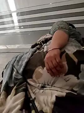 Freechat janvi_100 on StripChat