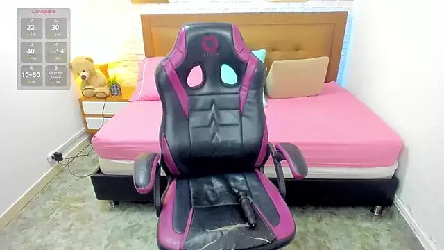 Freechat julieth_love_ on StripChat