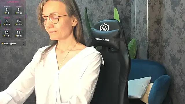 Freechat Lillian_White on StripChat