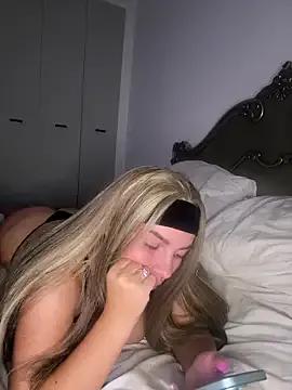 StripChat little_lola_x is Freechat little_lola_x — Blow Job