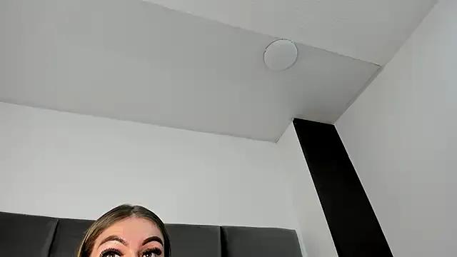 StripChat Lizz_Luna is Private Lizz_Luna — LET'S SEE HOW A MAN HAS LIZZ FUCKS