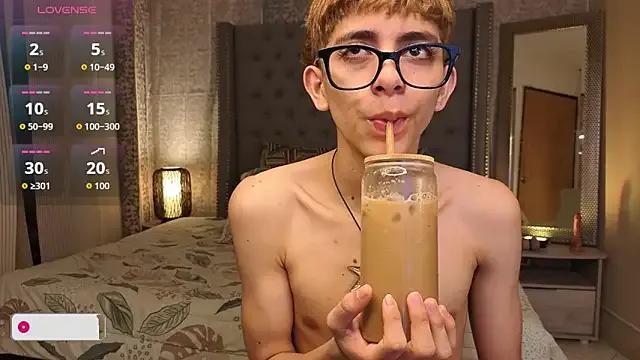 Freechat Matty_Sparkk on StripChat