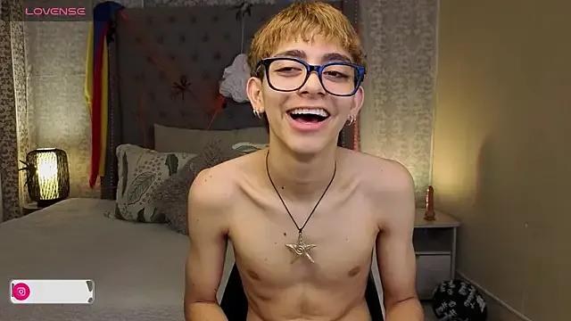 Freechat Matty_Sparkk on StripChat