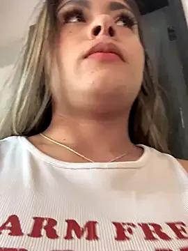 Private MayaMoanXXX on StripChat