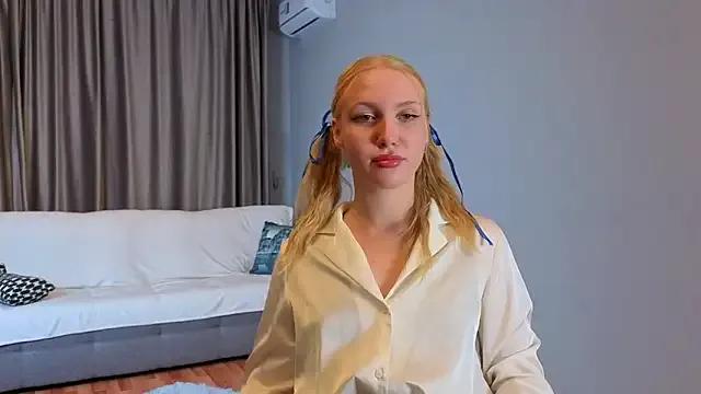 Freechat mcdony on StripChat