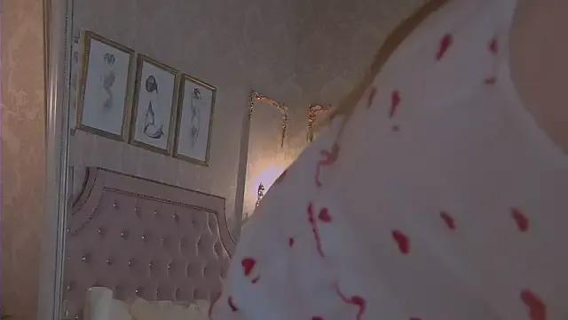 Group MiaEuphoria_ on StripChat