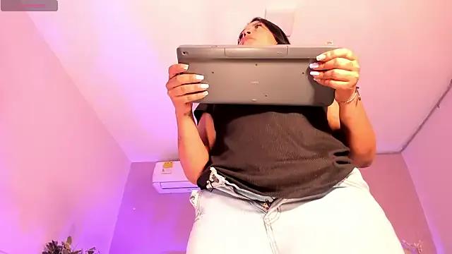 Miss_Ambeer on StripChat 