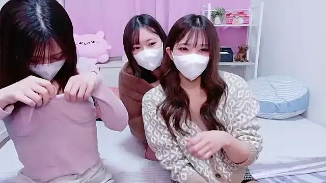 NA-KAREN-V8 — Group on StripChat