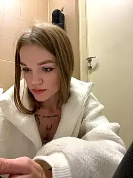 Freechat Porn_cornn on StripChat