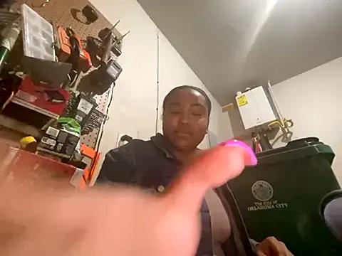 Freechat princesslivv on StripChat