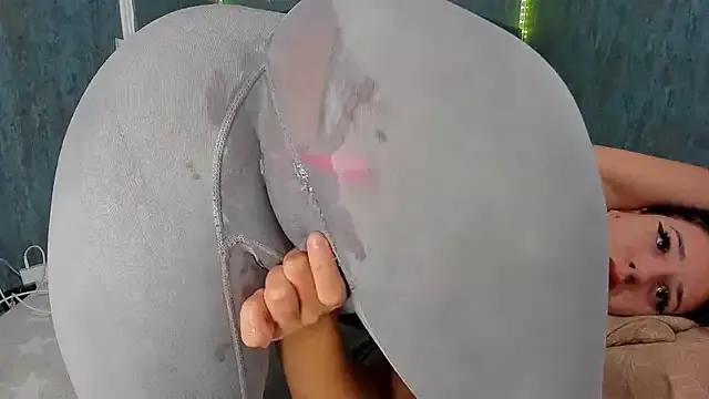 Private RedAssHottie on StripChat