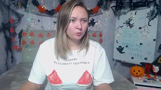 SallyVerda on StripChat 