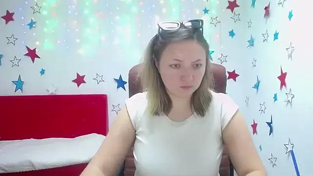 SallyVerda on StripChat 