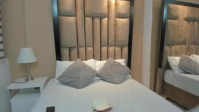 Freechat Sara_funxx on StripChat