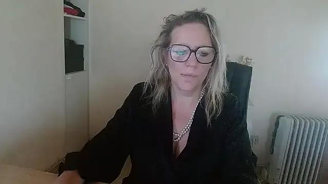 Silkesquirt — Group on StripChat