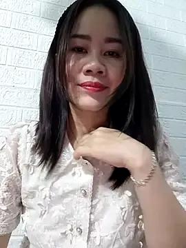 Singlemom69x — licking penis