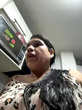 Freechat siri_duque on StripChat