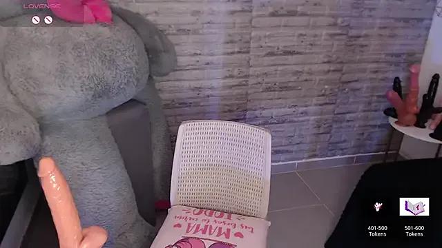 TinnaCobb on StripChat 