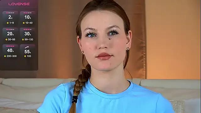 Freechat YungTessa on StripChat